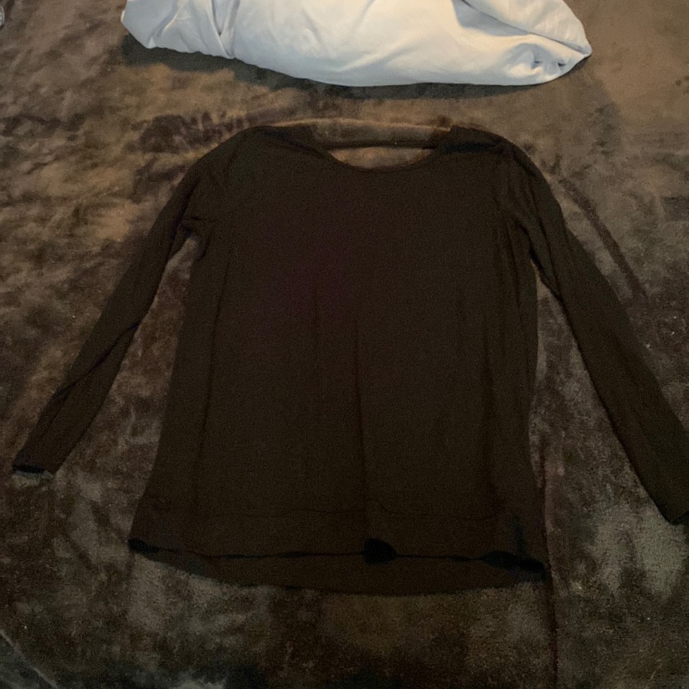 Black long sleeve GAIAM